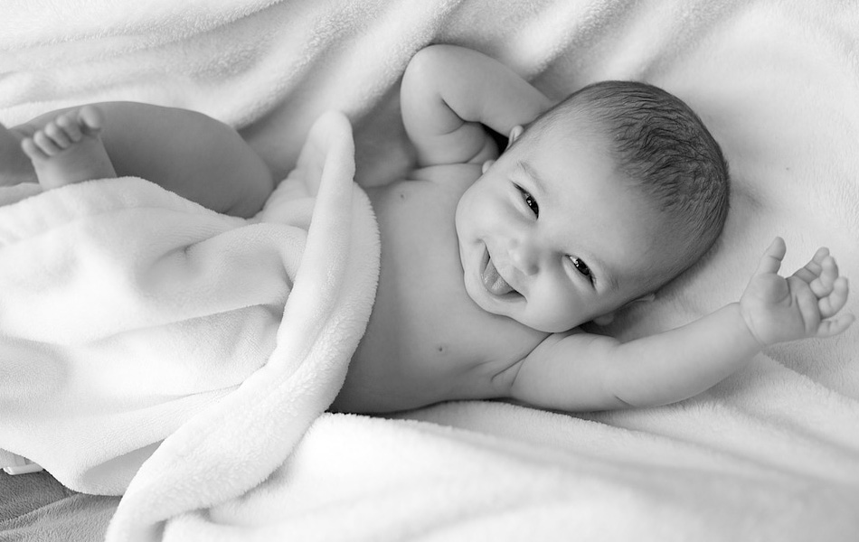 Tot ce trebuie sa stii despre dezvoltarea bebelusului pana la varsta de un an